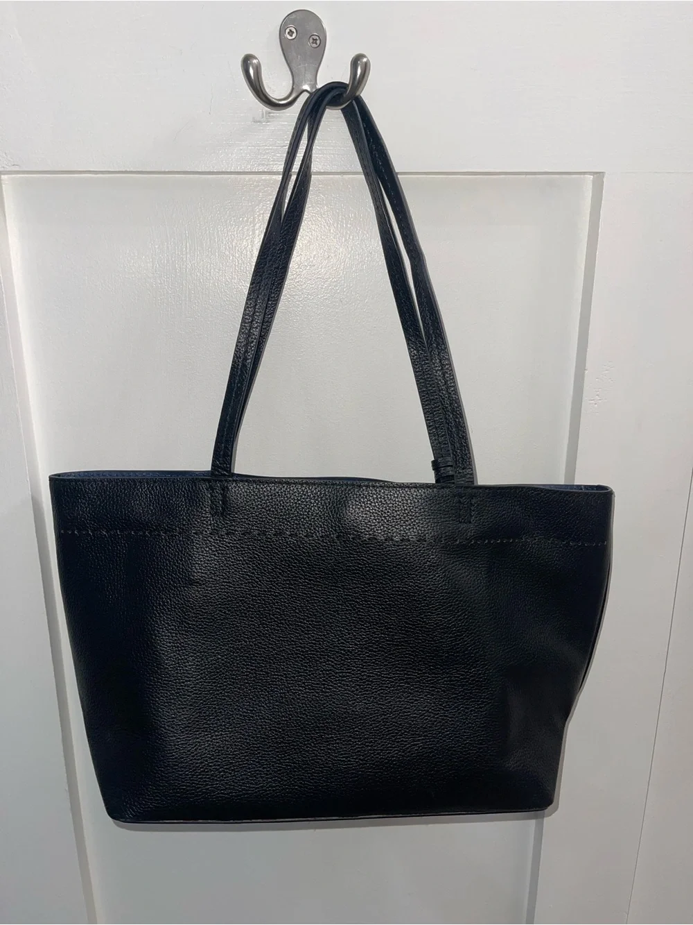 TORY BURCH McGraw Leather Logo Tote Bag Women Black With Tassel Genuine. READ!